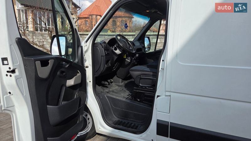 Вантажний фургон Renault Master 2015 в Луцьку