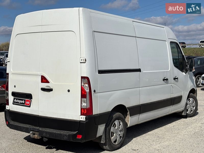 Грузовой фургон Renault Master 2017 в Львове