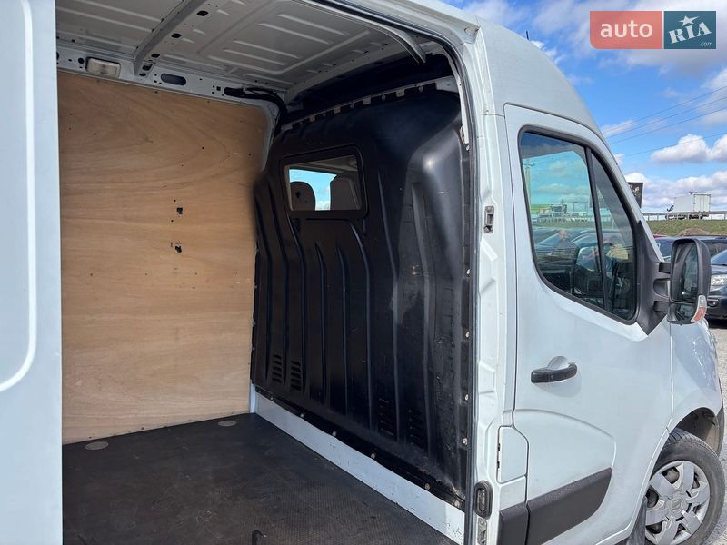 Грузовой фургон Renault Master 2017 в Львове