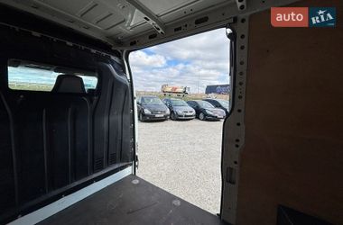 Грузовой фургон Renault Master 2017 в Львове