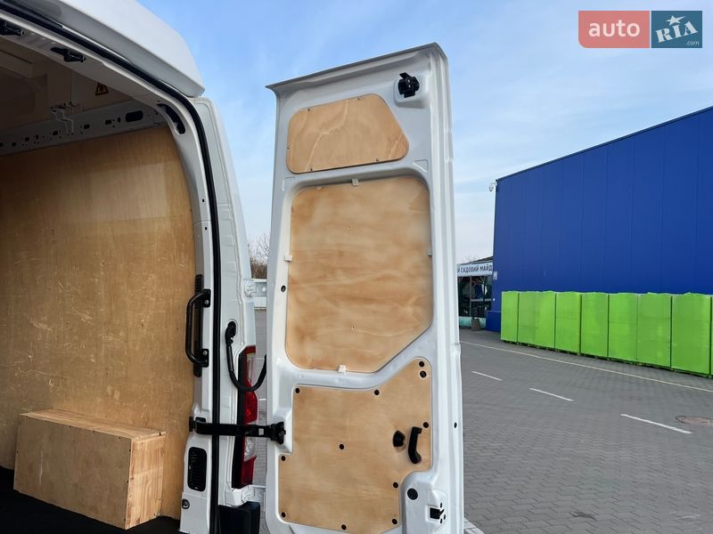 Грузовой фургон Renault Master 2021 в Дубно