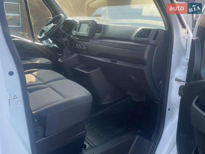 Грузовой фургон Renault Master 2022 в Луцке