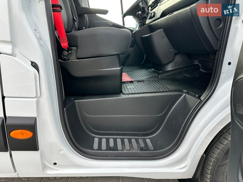 Грузовой фургон Renault Master 2022 в Дубно фото 70 Грузовой фургон Renault Master 2022 в Дубно