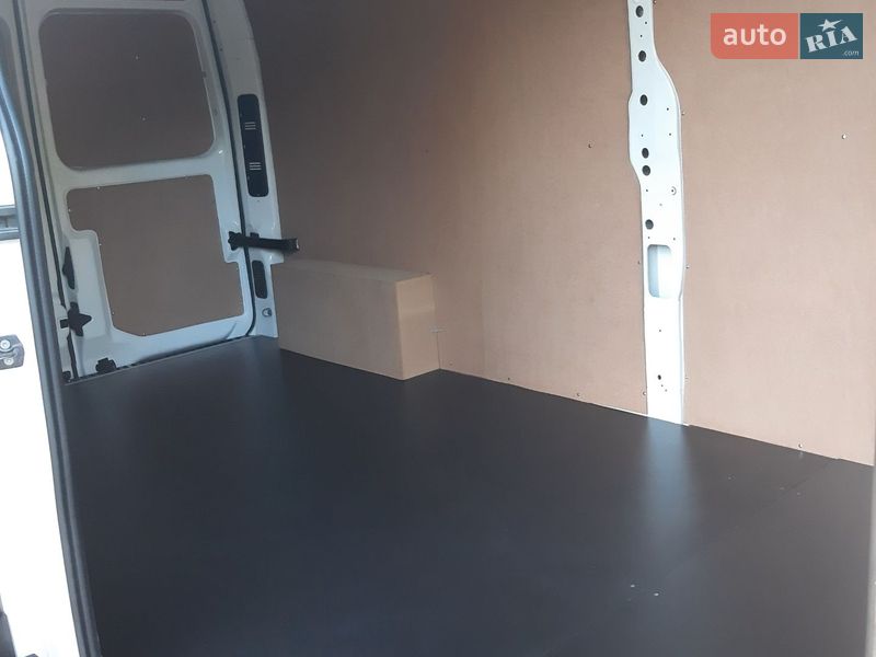 Грузовой фургон Renault Master 2018 в Полтаве