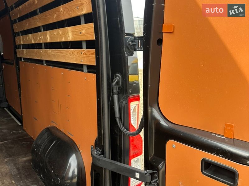 Грузовой фургон Renault Master 2019 в Львове