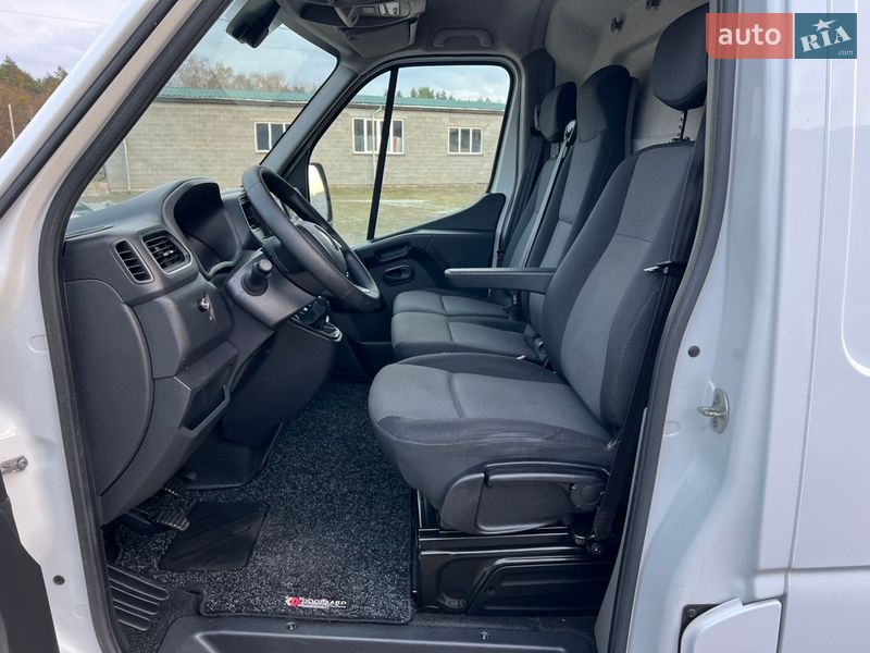 Вантажний фургон Renault Master 2021 в Радивиліві