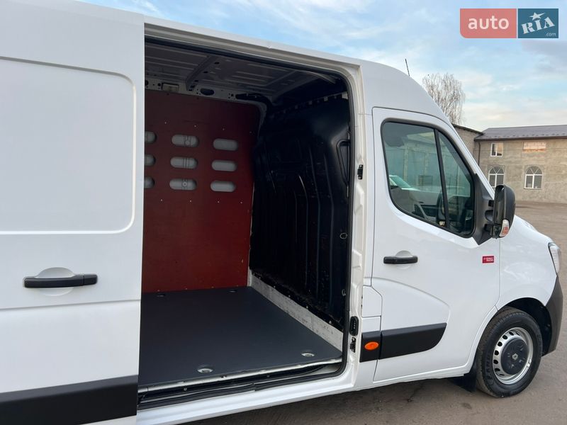 Вантажний фургон Renault Master 2021 в Радивиліві