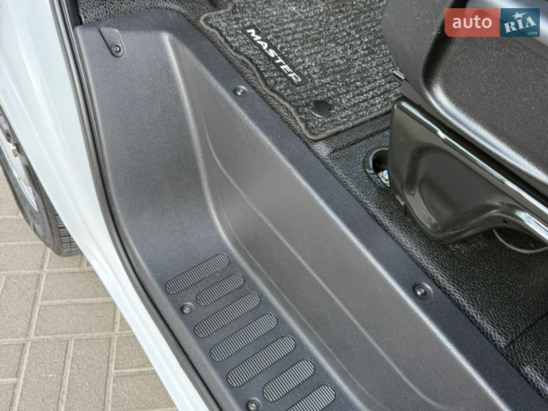 Грузовой фургон Renault Master 2022 в Киеве