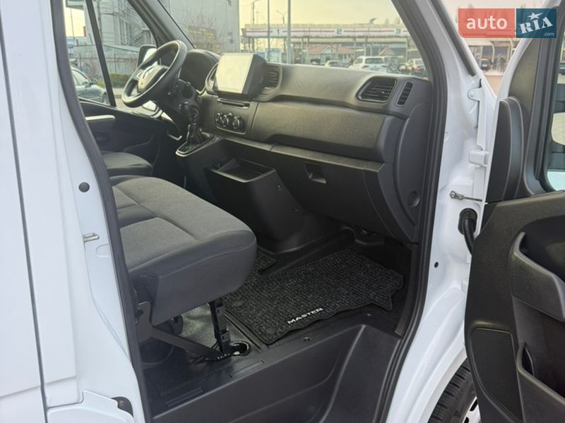 Грузовой фургон Renault Master 2022 в Киеве
