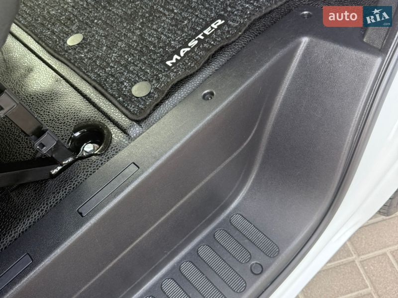 Грузовой фургон Renault Master 2022 в Киеве