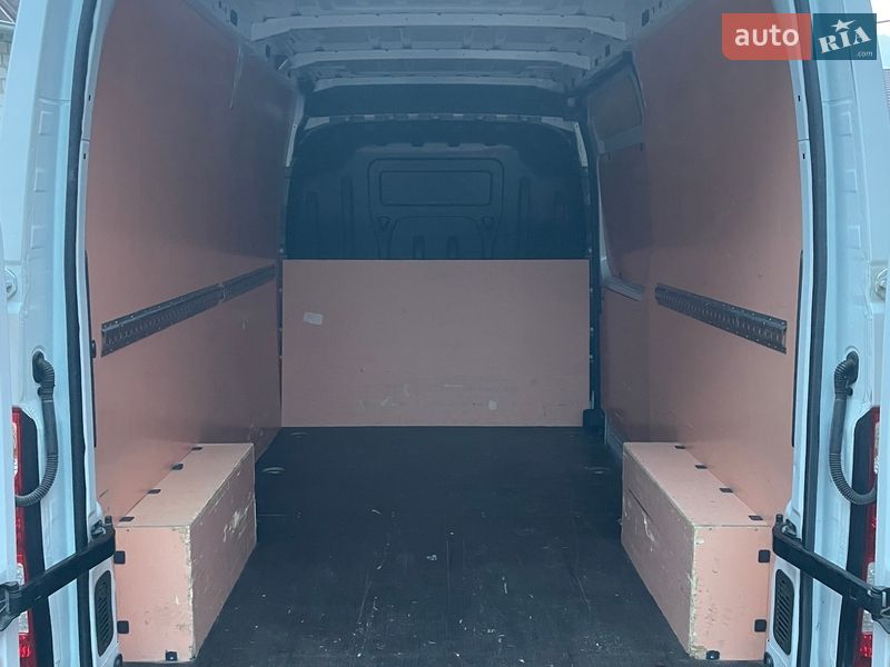 Грузовой фургон Renault Master 2017 в Ковеле