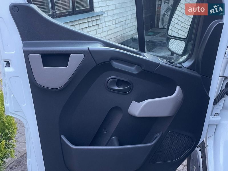 Грузовой фургон Renault Master 2017 в Ковеле