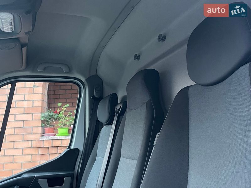 Грузовой фургон Renault Master 2017 в Ковеле