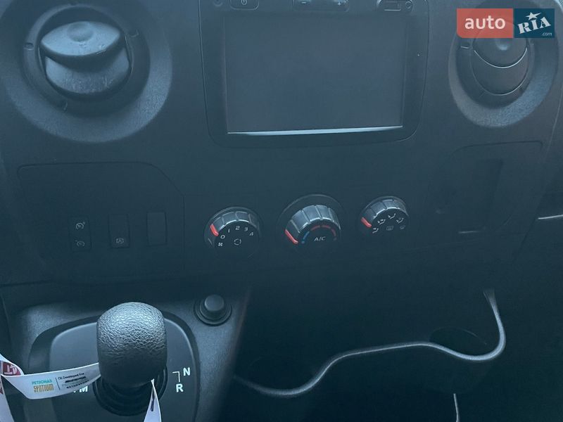 Грузовой фургон Renault Master 2017 в Ковеле