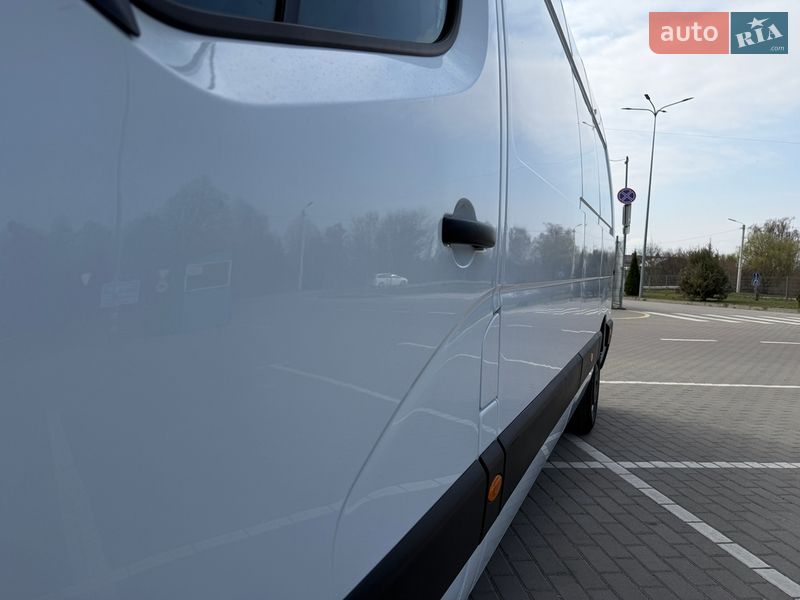 Вантажний фургон Renault Master 2023 в Дубні