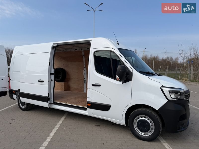 Вантажний фургон Renault Master 2023 в Дубні