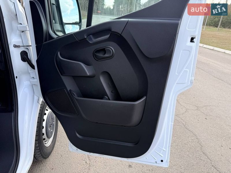 Вантажний фургон Renault Master 2022 в Києві