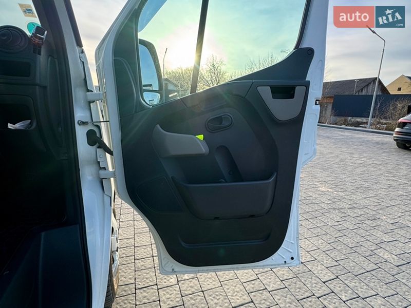 Автовоз Renault Master 2018 в Самборе