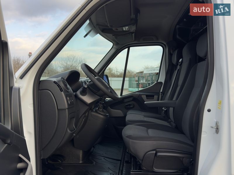 Вантажний фургон Renault Master 2019 в Дубні