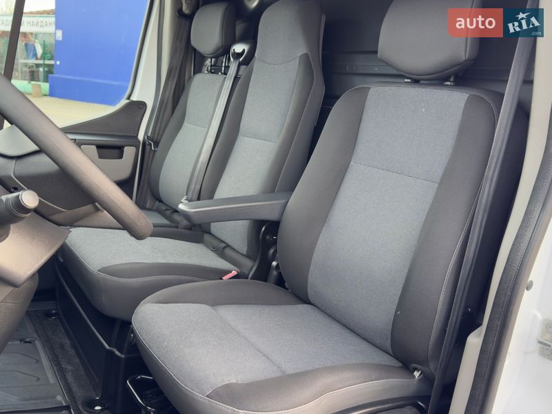 Вантажний фургон Renault Master 2019 в Дубні