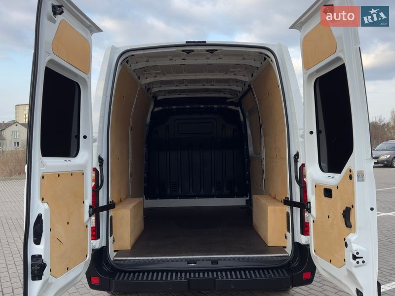 Вантажний фургон Renault Master 2019 в Дубні