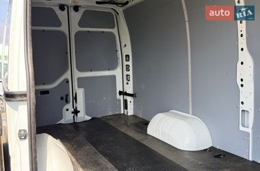 Грузовой фургон Renault Master 2018 в Львове
