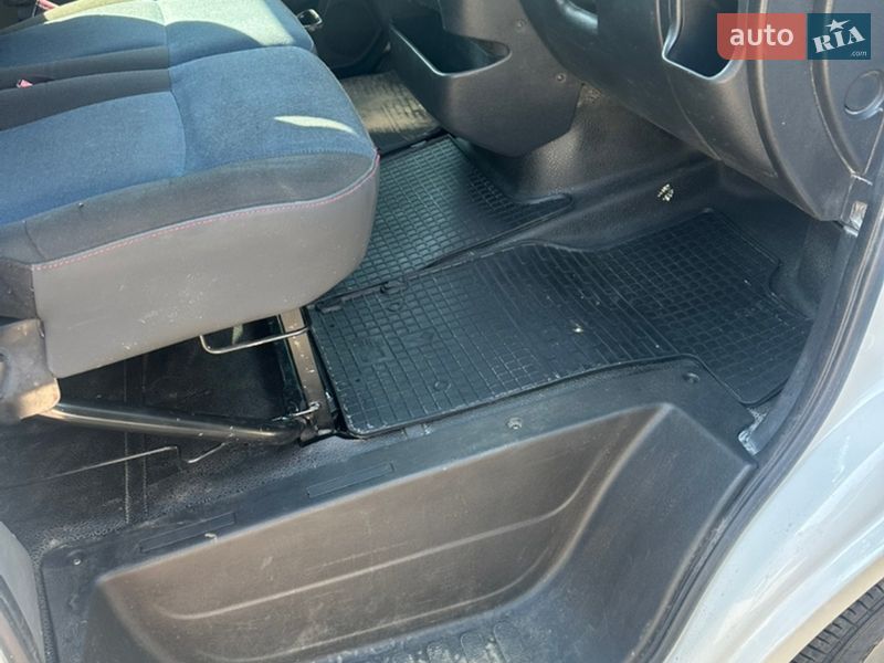 Автовоз Renault Master 2011 в Черкассах