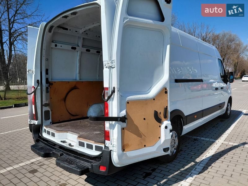 Вантажний фургон Renault Master 2023 в Івано-Франківську