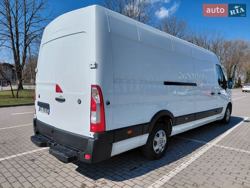 Вантажний фургон Renault Master 2023 в Івано-Франківську