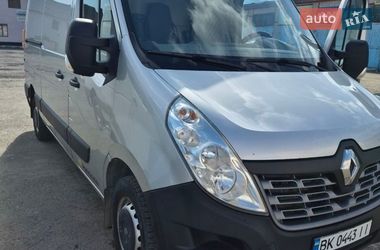 Вантажний фургон Renault Master 2015 в Львові