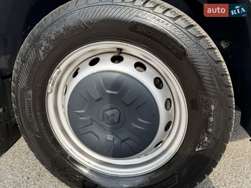 Вантажний фургон Renault Master 2023 в Ужгороді фото 24 Вантажний фургон Renault Master 2023 в Ужгороді