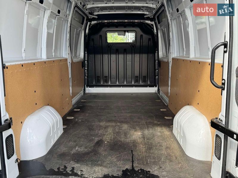 Грузовой фургон Renault Master 2023 в Киеве