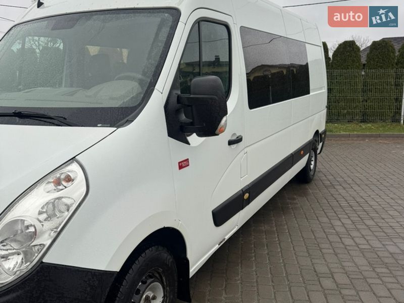 Грузопассажирский фургон Renault Master 2017 в Львове