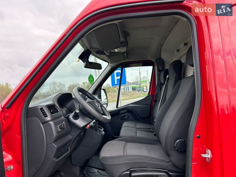 Грузовой фургон Renault Master 2024 в Стрые