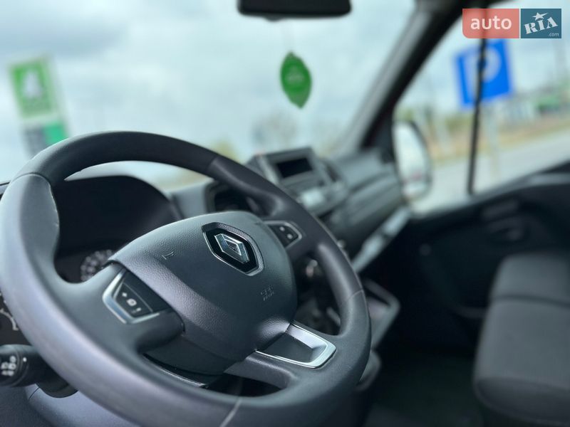 Грузовой фургон Renault Master 2024 в Стрые
