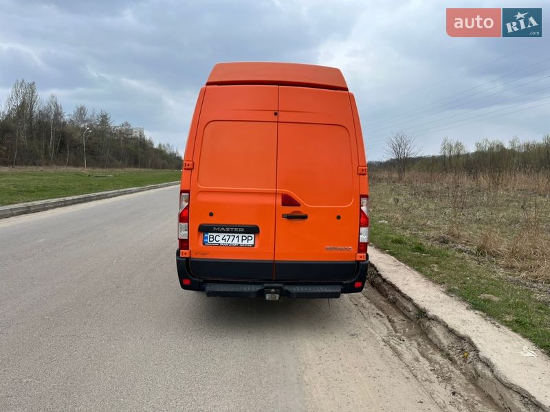 Вантажний фургон Renault Master 2018 в Львові