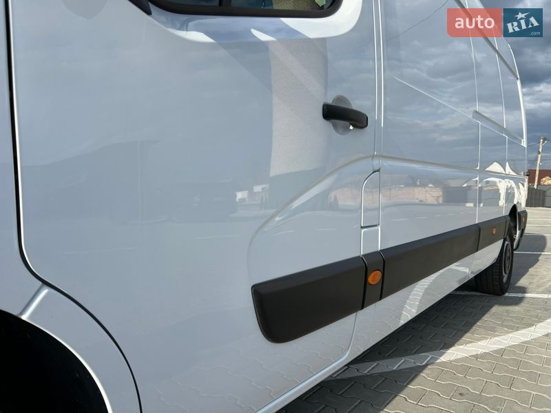 Грузовой фургон Renault Master 2022 в Дубно