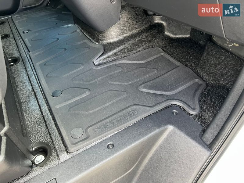 Грузовой фургон Renault Master 2022 в Дубно