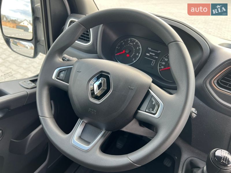 Грузовой фургон Renault Master 2022 в Дубно