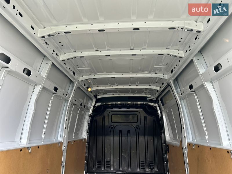 Грузовой фургон Renault Master 2024 в Стрые