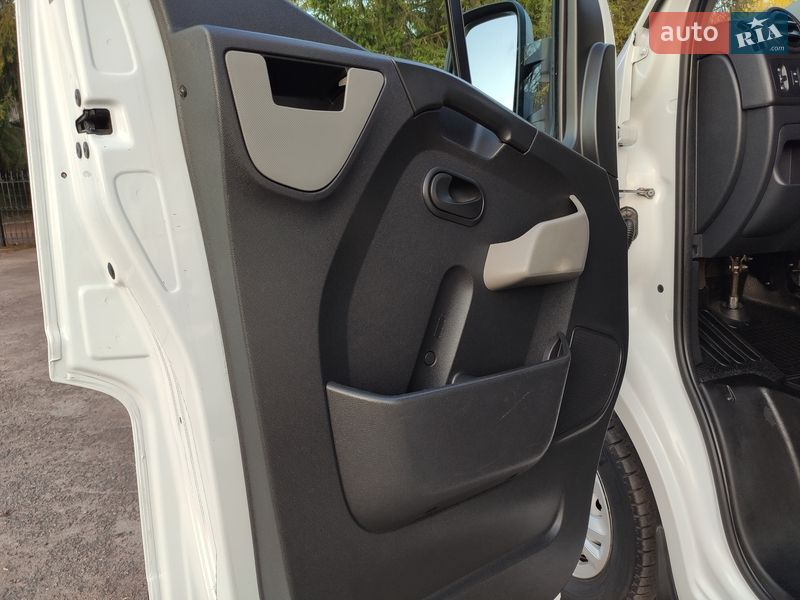 Грузовой фургон Renault Master 2017 в Бердичеве