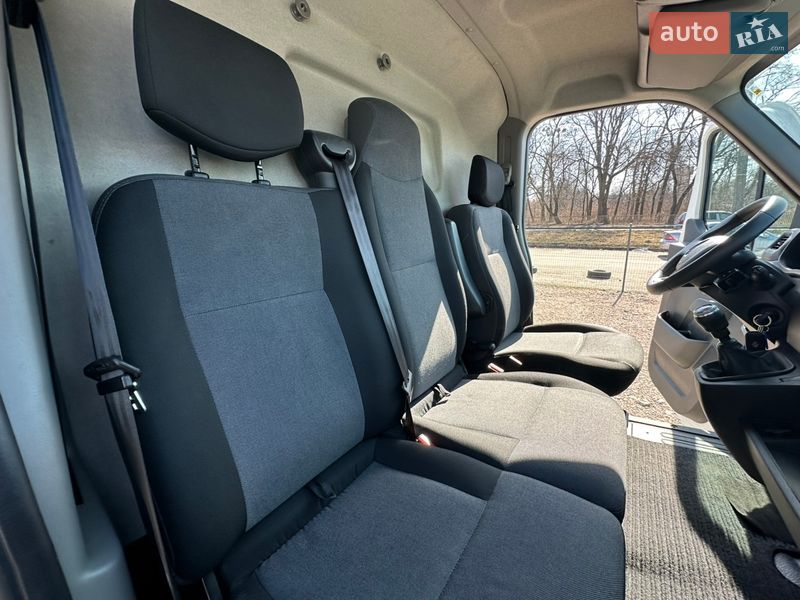 Вантажний фургон Renault Master 2021 в Рівному