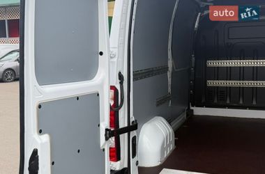 Вантажний фургон Renault Master 2021 в Луцьку