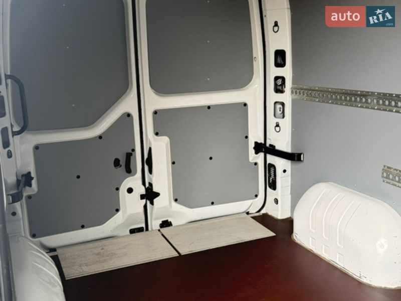 Вантажний фургон Renault Master 2021 в Луцьку