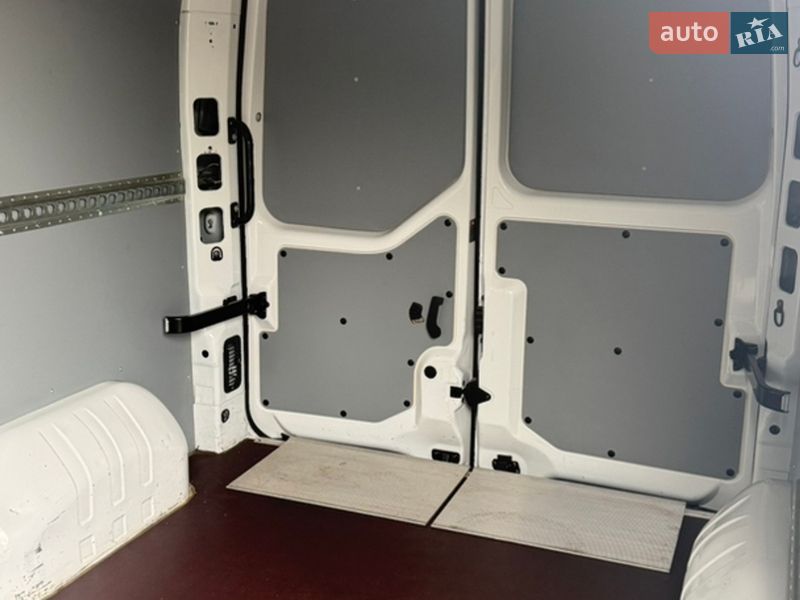 Вантажний фургон Renault Master 2021 в Луцьку
