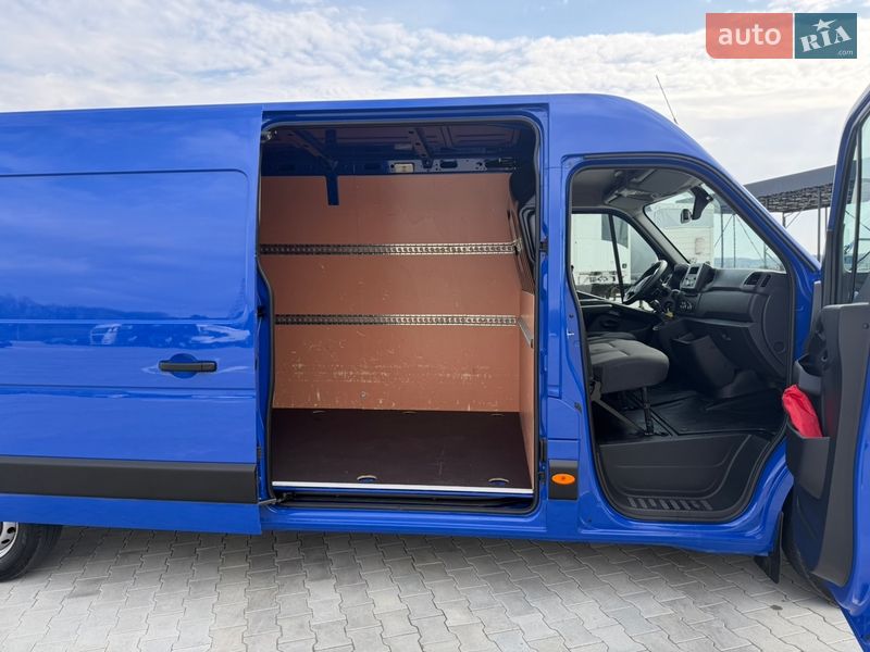 Грузовой фургон Renault Master 2022 в Дубно