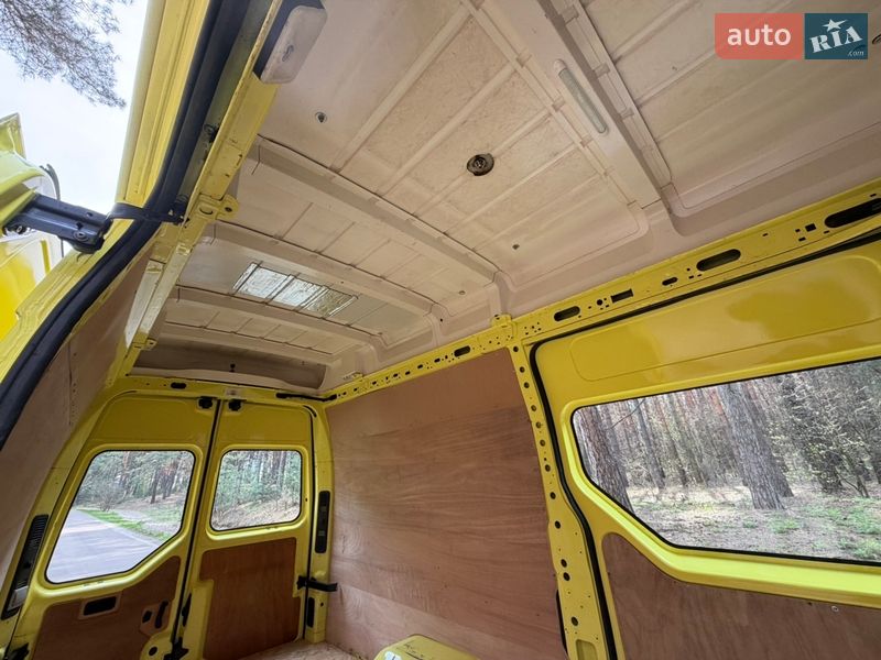 Вантажний фургон Renault Master 2016 в Києві
