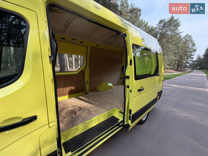 Вантажний фургон Renault Master 2016 в Києві