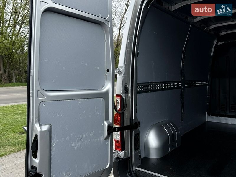 Грузовой фургон Renault Master 2020 в Днепре