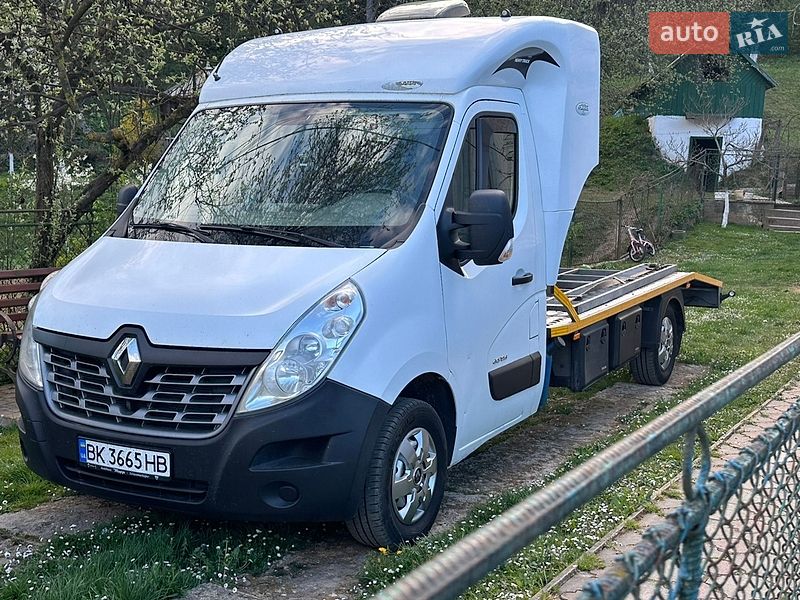 Эвакуатор Renault Master 2014 в Сваляве фото Эвакуатор Renault Master 2014 в Сваляве